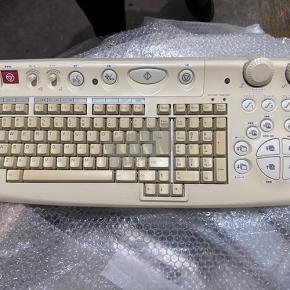 販売中 BSX74-1663-01*E Keyboard