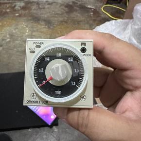 販売中 OMRON H3CR TIME SWITCH